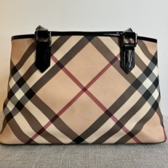 Authentic Burberry Novacheck Tote - Picture 1 of 8